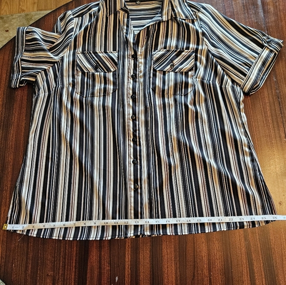Elementz Striped Button Down Women's Short Sleeve Roll Tab Blouse Cream Black 1X - Picture 9 of 12